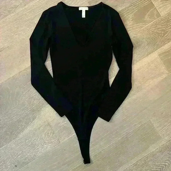 Leith Tops - Leith V Neck Bodysuit
